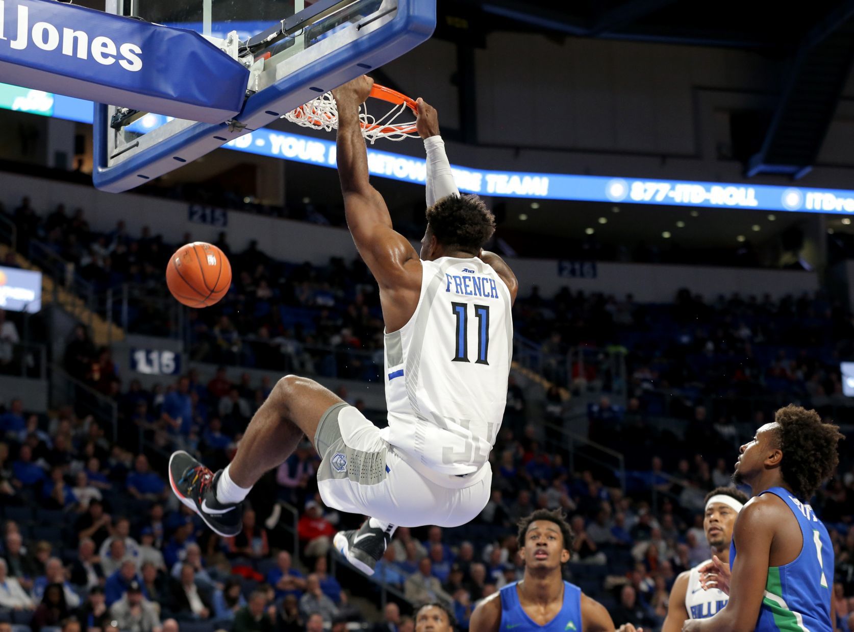 Billikens 89, Eagles 67